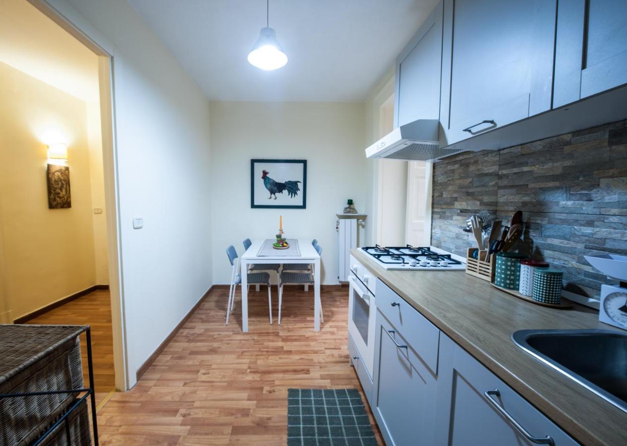 A Casa Di Gianpietro Apartment Naples